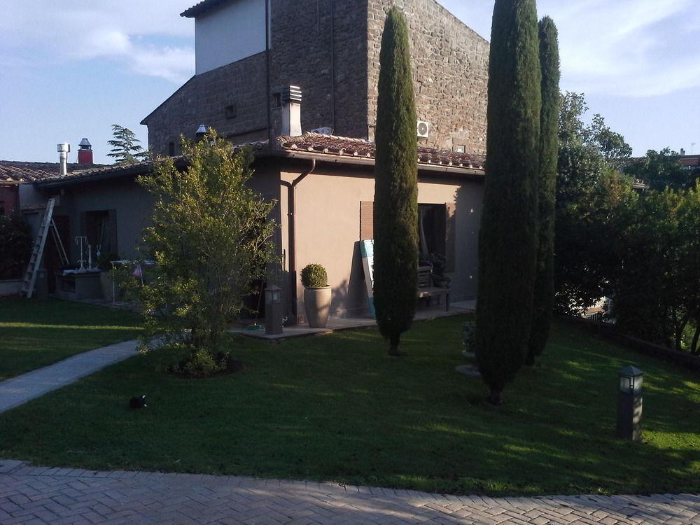 Residenza Teodorico Re B&B Viterbo Buitenkant foto